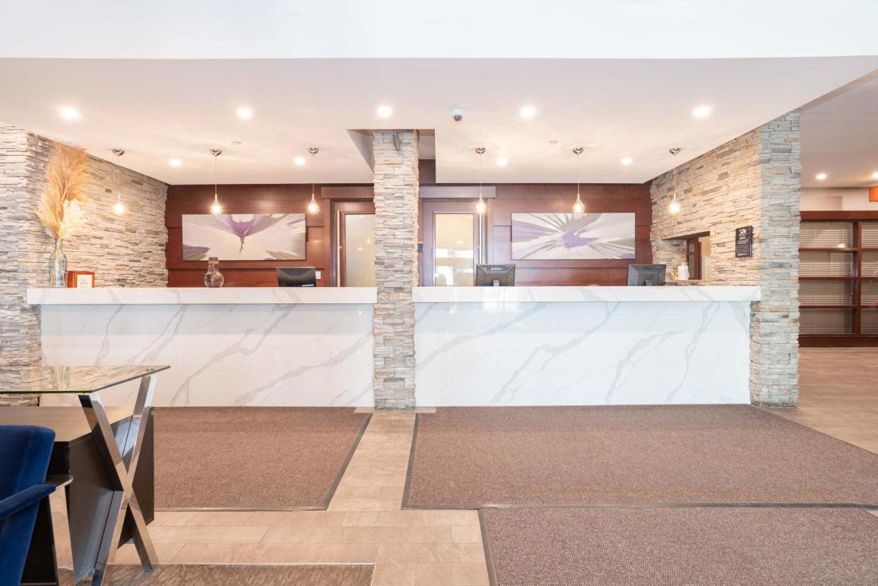Sandman West Hotel